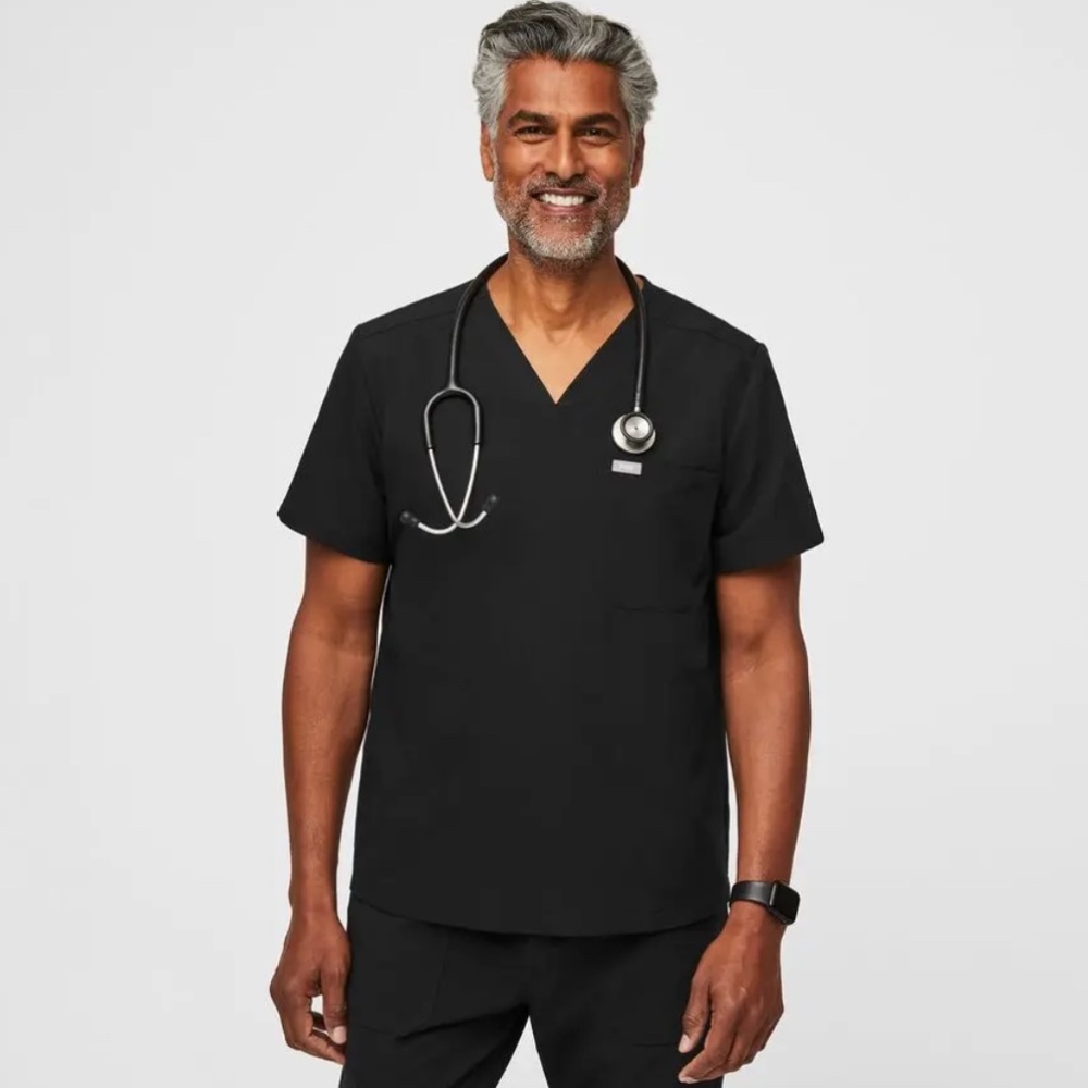 FIGS Chisec Men’s Size L Scrub Top Black Large FIONx Performance